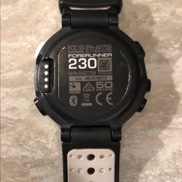 Garmin Forerunner 230 GPS Smart Watch - Picture 3 of 5